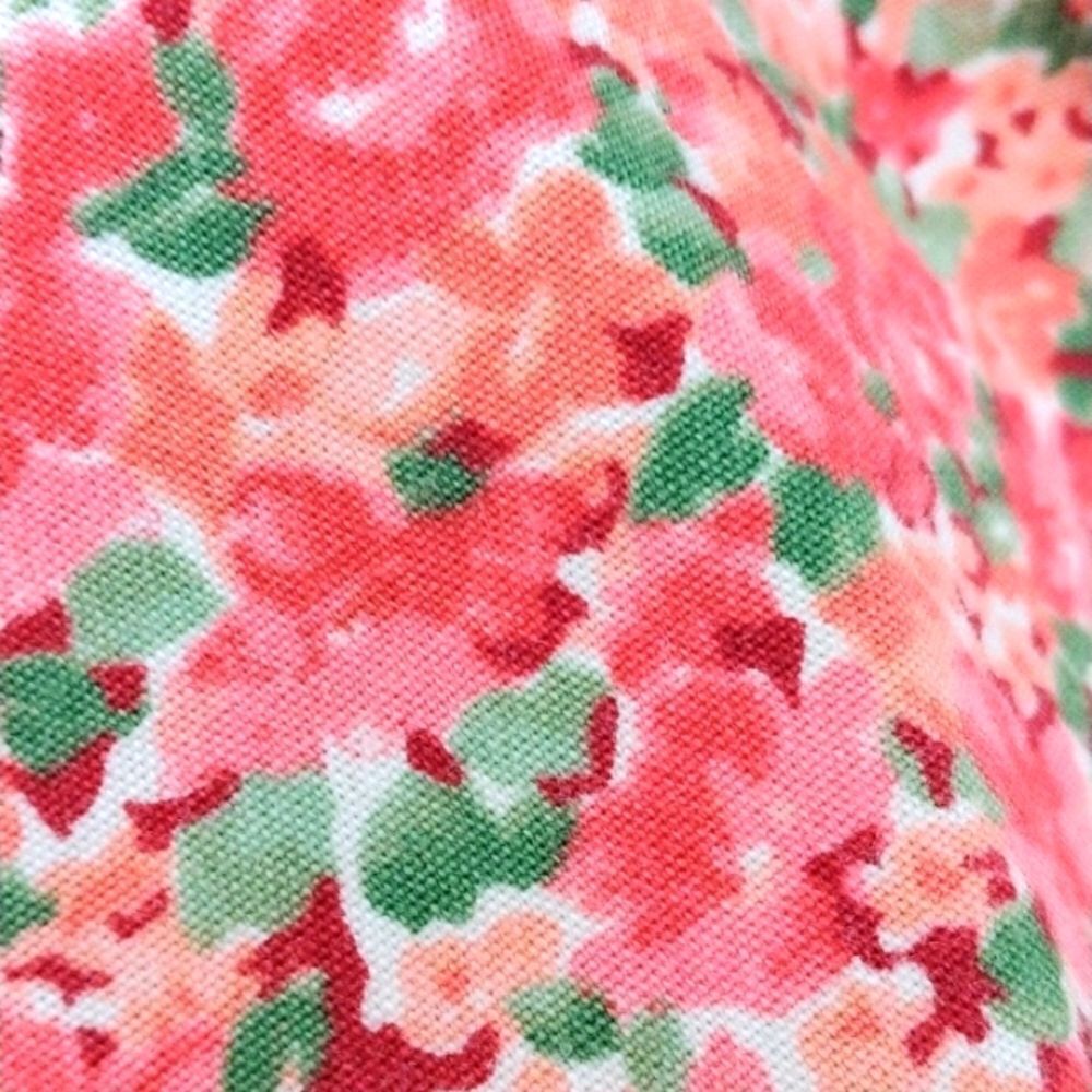 Eddie Bauer Cotton Blend Floral Pants. - Picture 8 of 8